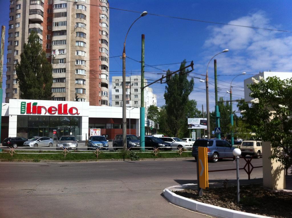 Apartment Miorita Chisinau Ngoại thất bức ảnh